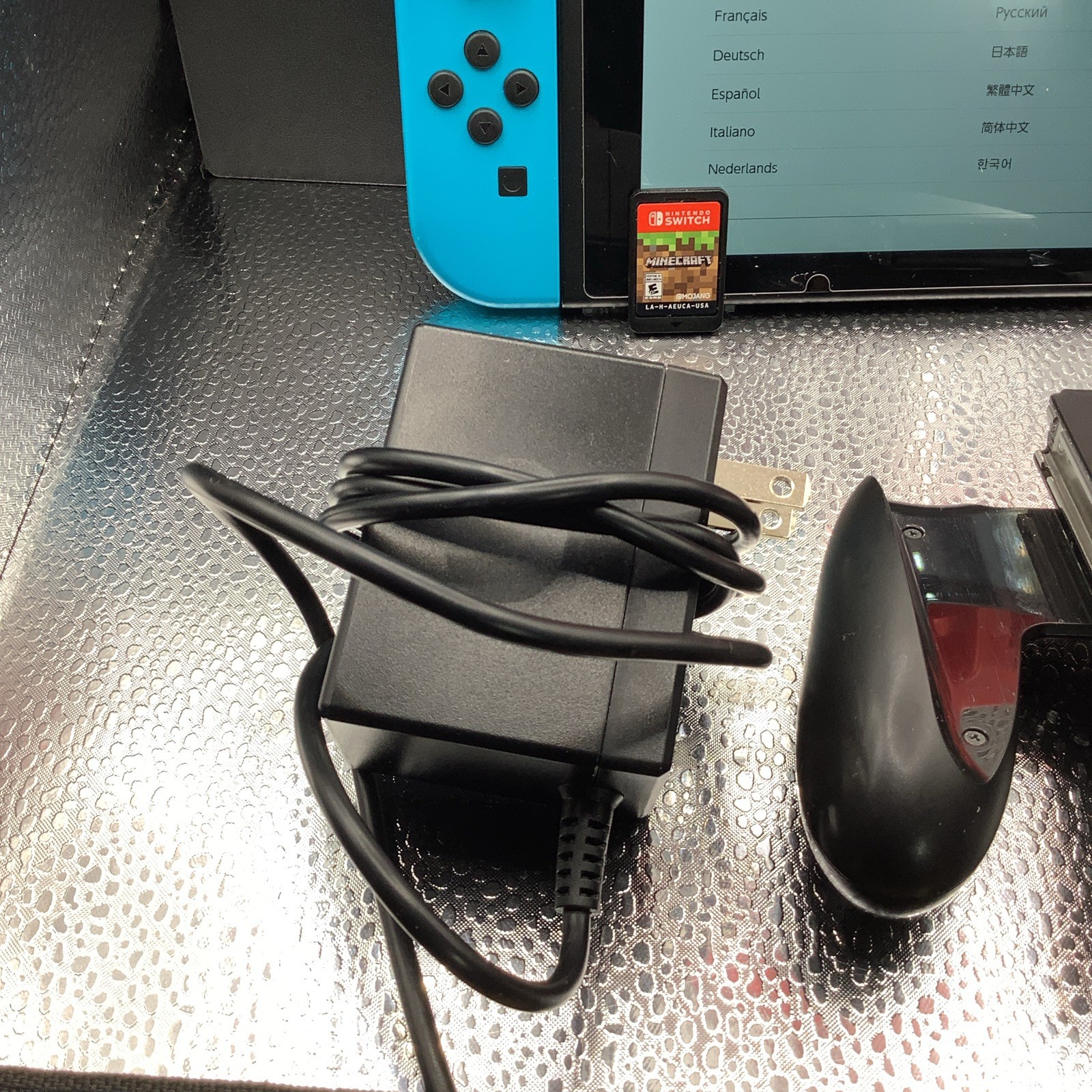 Nintendo Switch HAC-001(-01) 32GB Wi-Fi Console w/ Neon Red/Blue Joy-Con