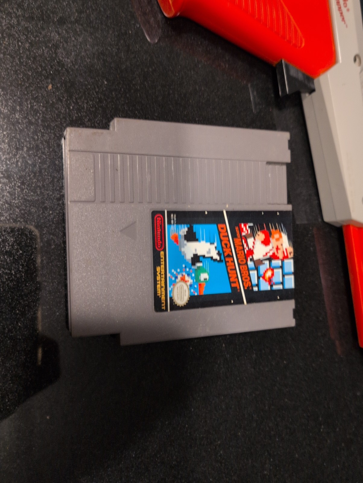 Super Mario Bros / Duck Hunt NES with Nintendo Zapper Light Gun OEM