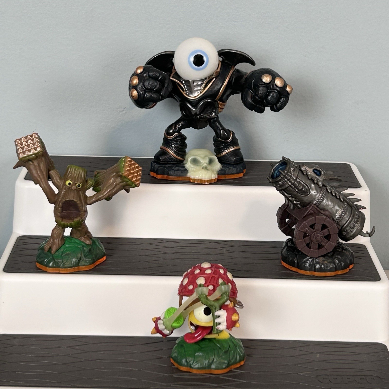 Skylanders Giants Mixed Lot Of 17 Figures 2012