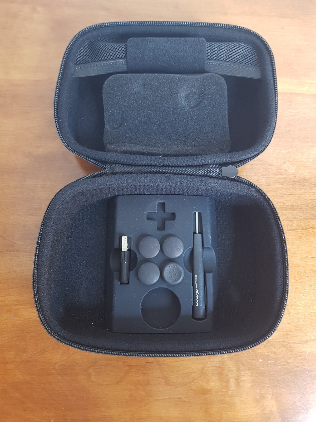 Astro Gaming C40 TR Dongle and Controller Carrying Case. *NO CONTROLLER*