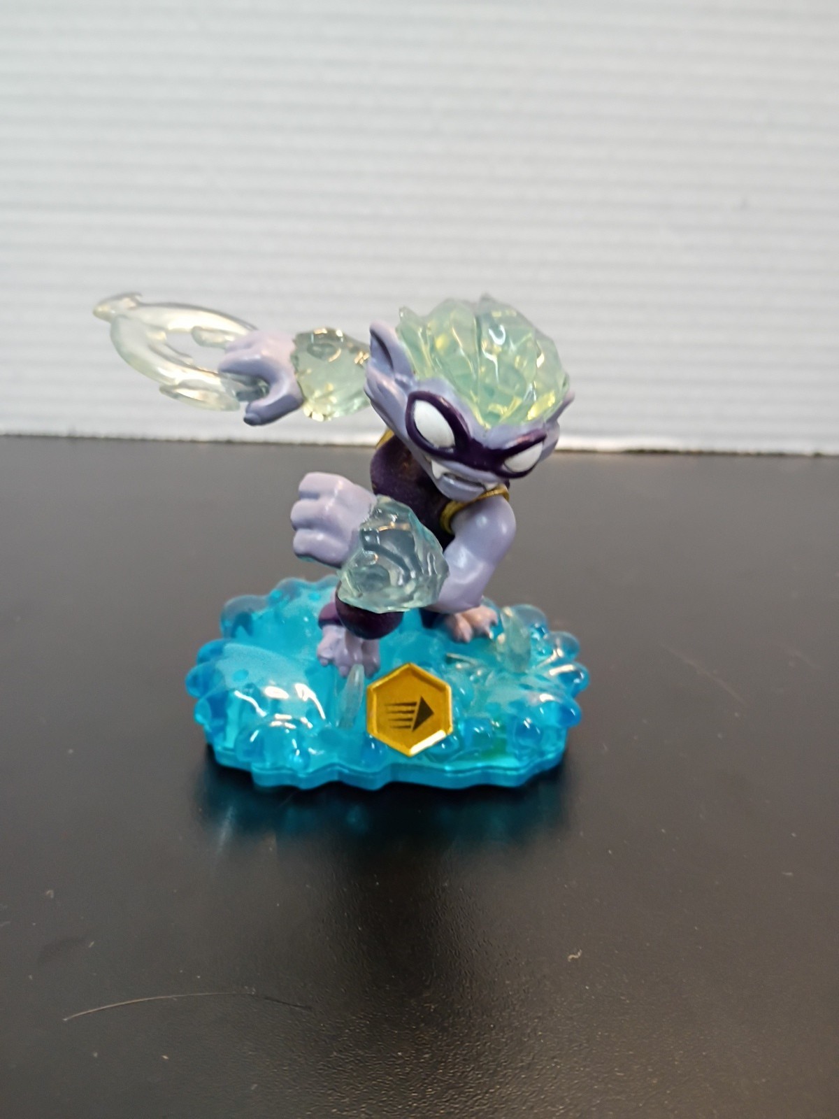 Skylanders Swap Force Figure Freeze Blade Water Element Swappable