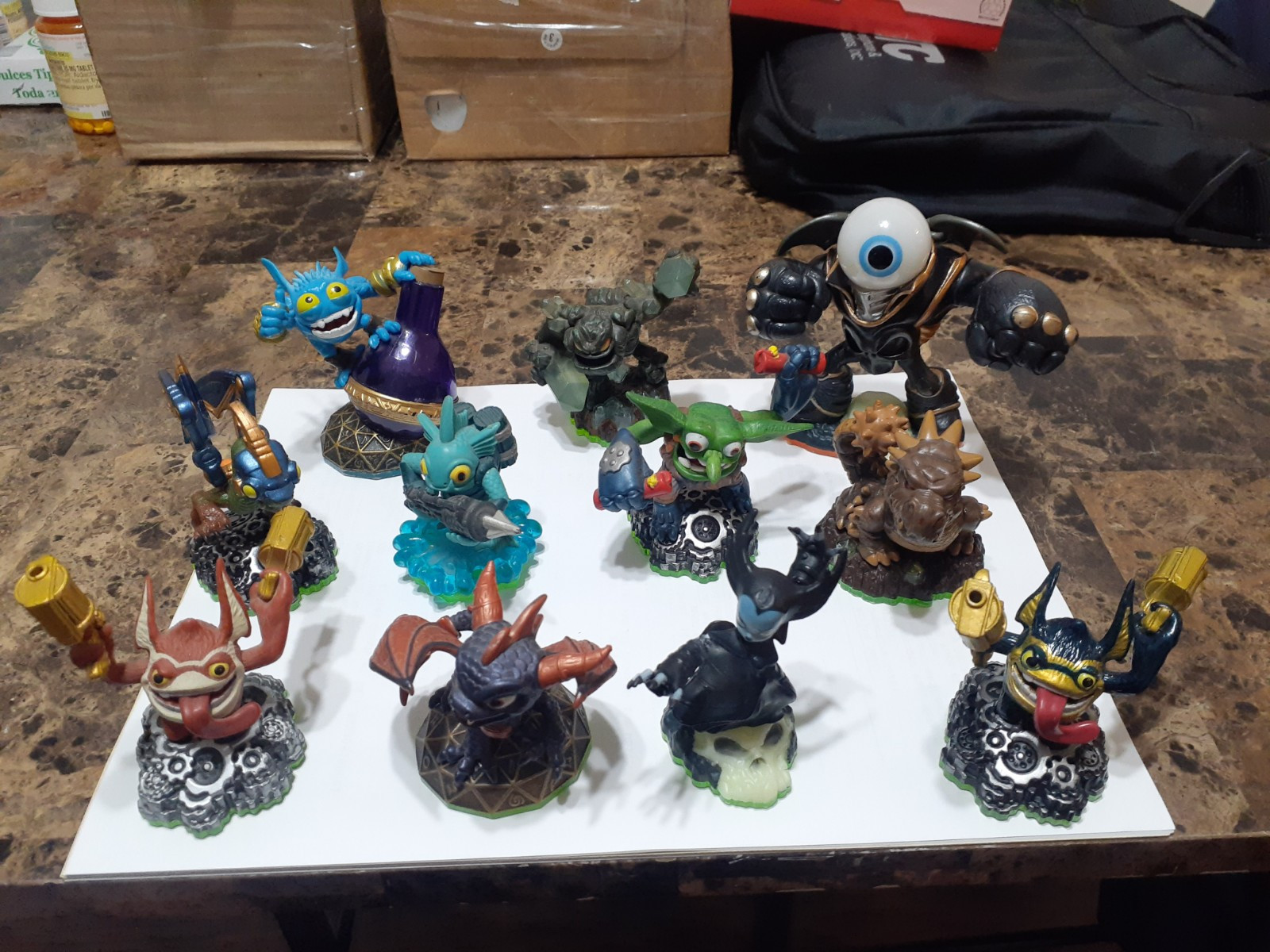 1 MIX LOT OF 11 ACTIVISION SKYLANDERS SUPERCHARGERS CHARACTERS ORIGINAL ITEM