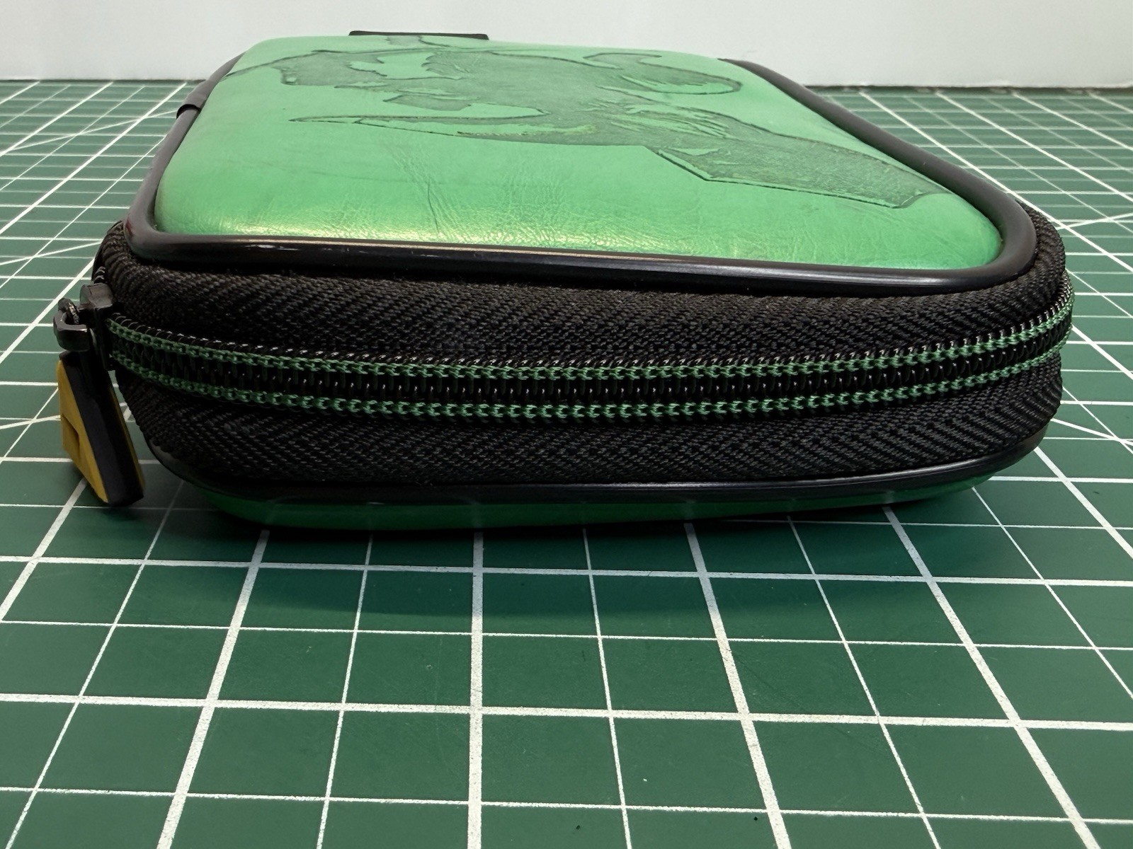 Legend of Zelda 3DS Game Traveler Essentials Pack Green Case RARE Free Shipping