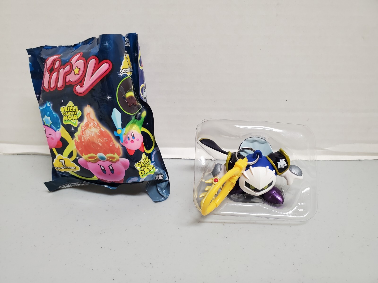 Kirby Backpack Clip Hanger Glow In The Dark META KNIGHT Series 3 Figure GITD NEW