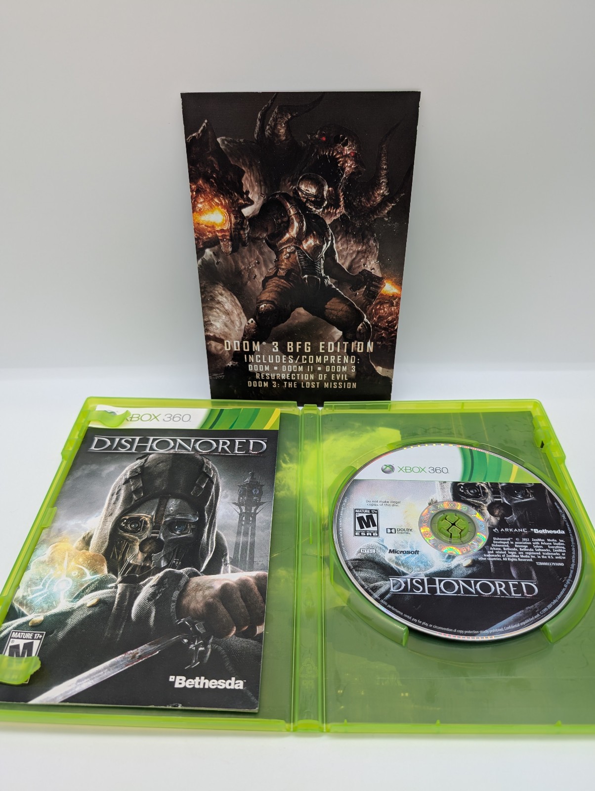 Dishonored (Microsoft Xbox 360, 2012) NEAR MINT W/MANUAL! MAIL IT TOMORROW!
