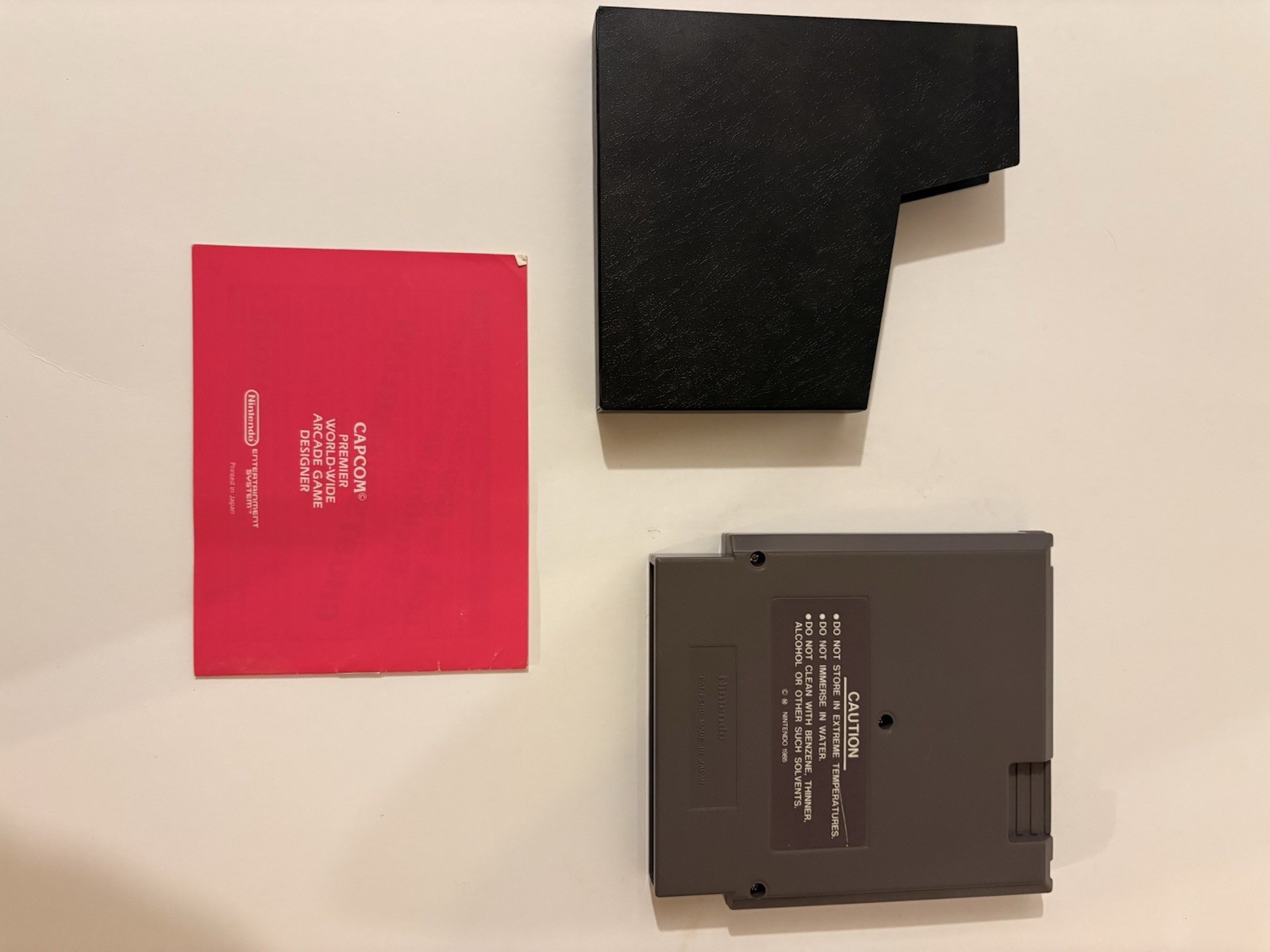 Capcom Commando Shooter Nintendo NES NTSC-U/C (US/Canada) Not Rated w/ Manual