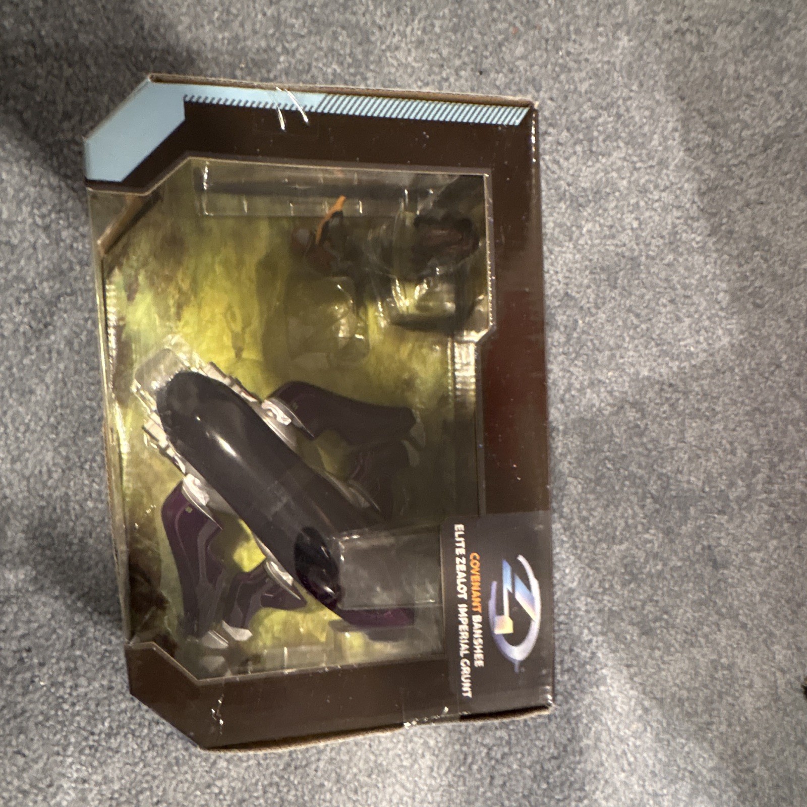 Jada Toys Halo 4 Covenant Banshee Vehicle Collector’s Edition w/ Elite Zealot