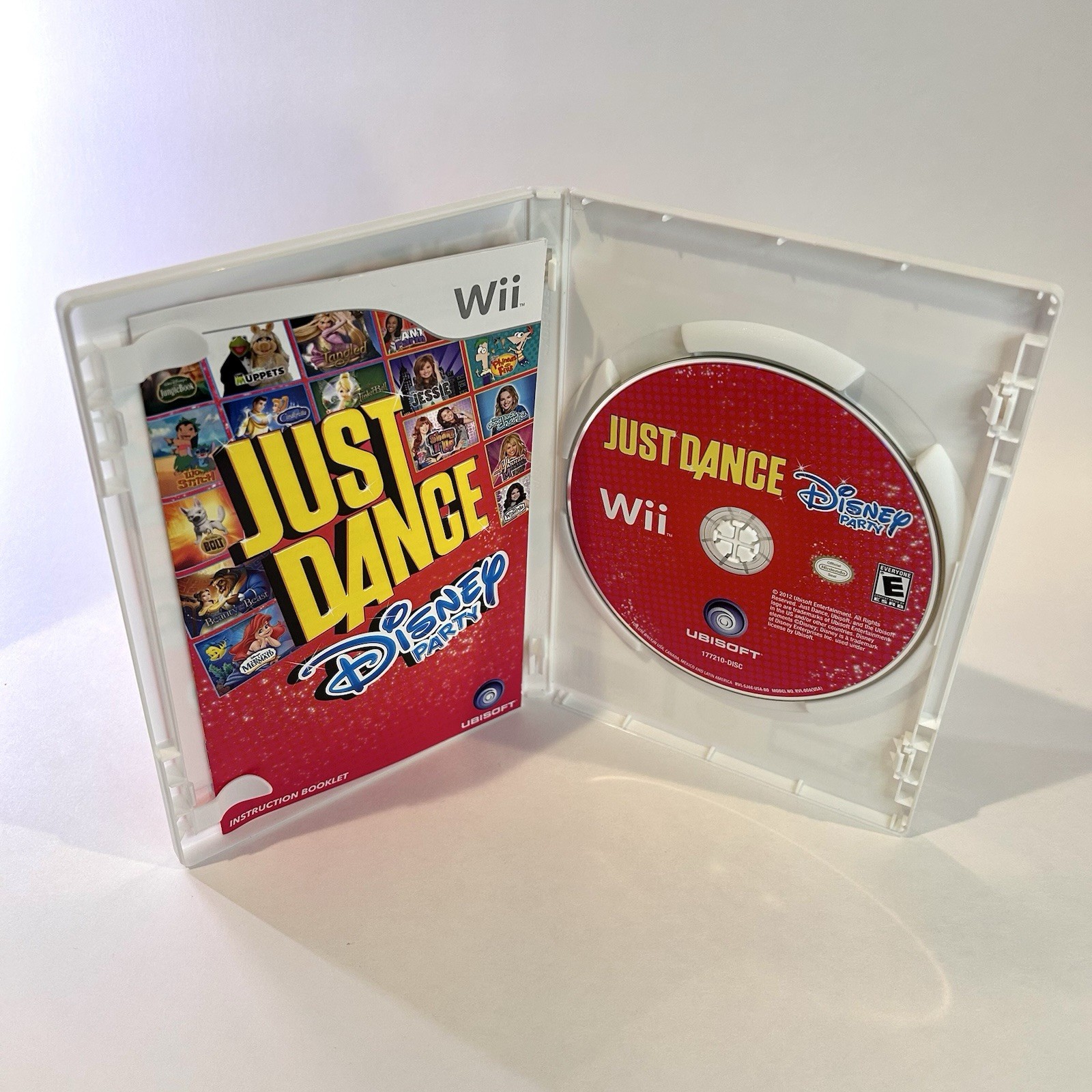 Just Dance Disney Party (Nintendo Wii, 2012) Complete CIB