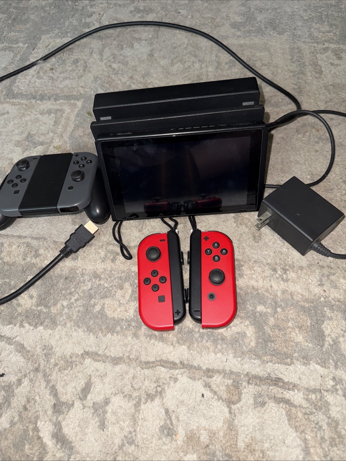 Nintendo Switch 32GB Console with Gray Joy‑Con, Red Joy-Con, Tested And Works