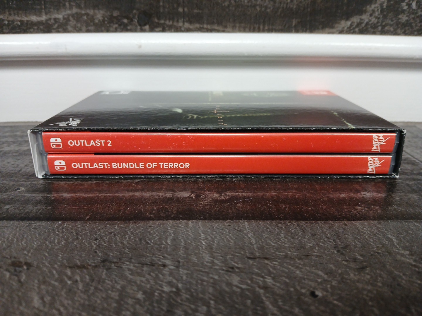 Outlast Bundle of Terror w/ Rare Slipcover & Cards Nintendo Switch RARE