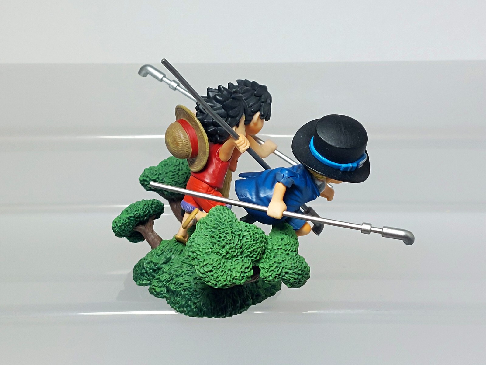 Monkey D. Luffy Portgas D. Ace Sabo One Piece Log Box Figure MegaHouse R04 2.6in