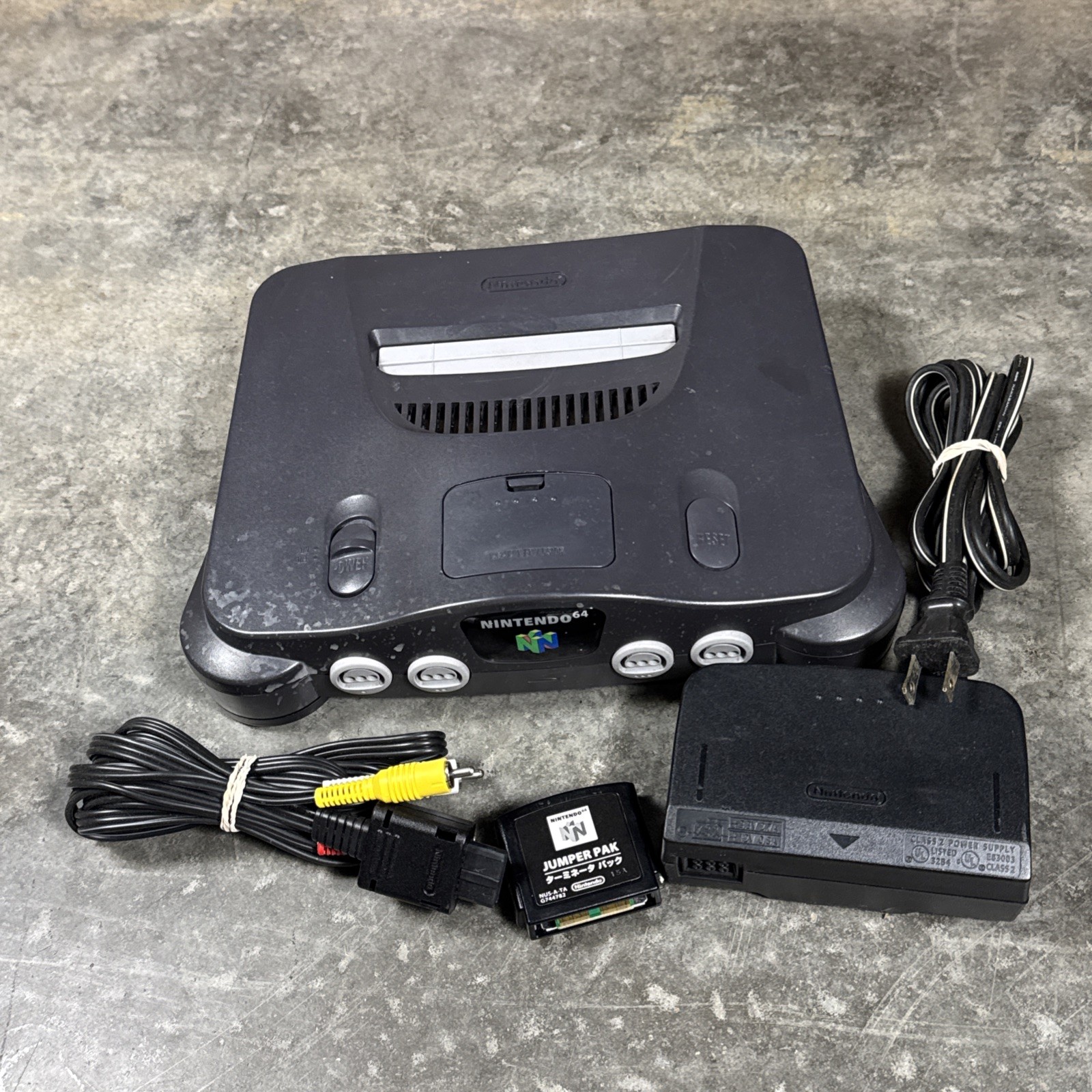 Nintendo 64 N64 Console (NUS-001) w/ Jumper Pak & OEM AV & Power Cables Tested