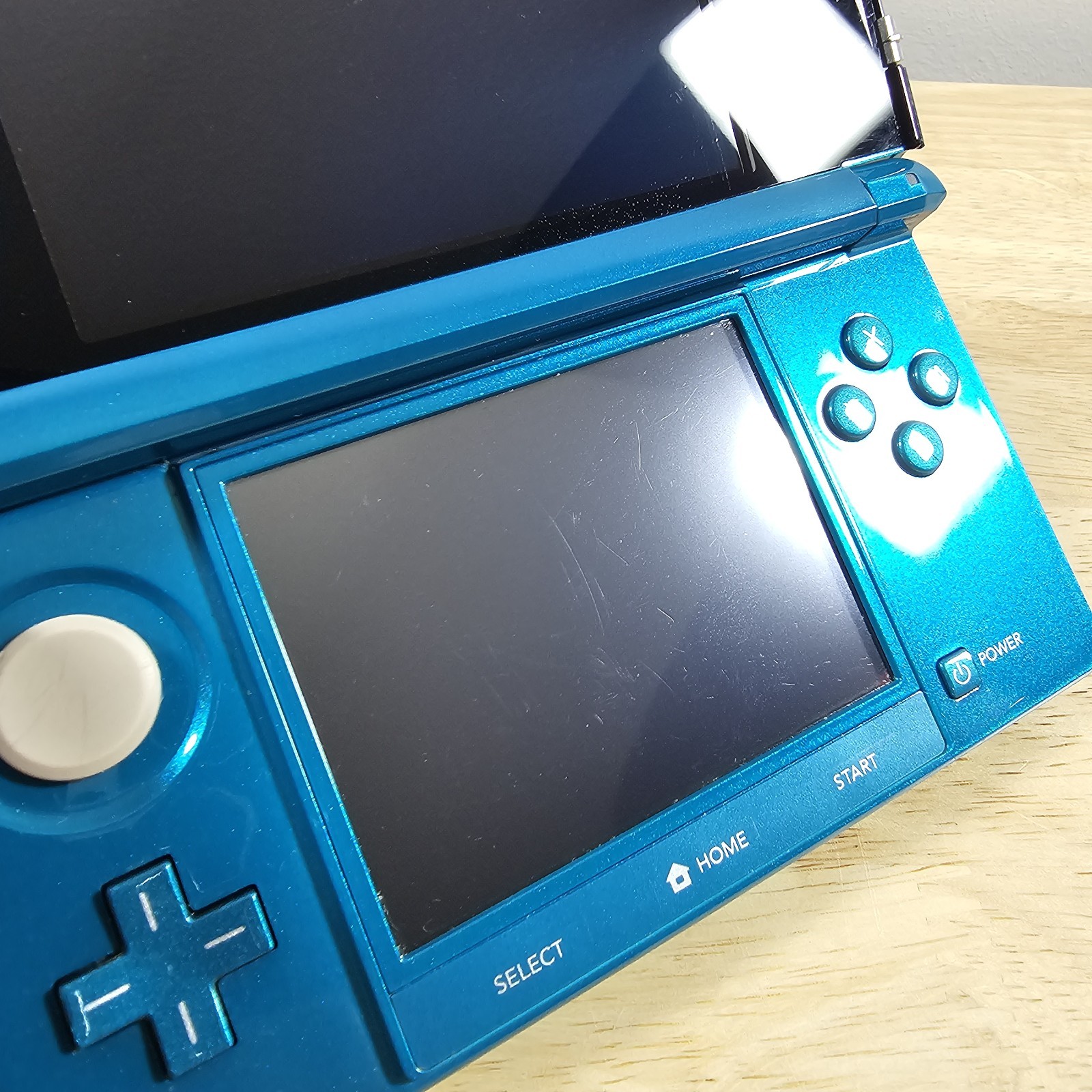 Nintendo 3DS Handheld Video Game Console Aqua Blue CTR-001 (USA) With Mario Krt