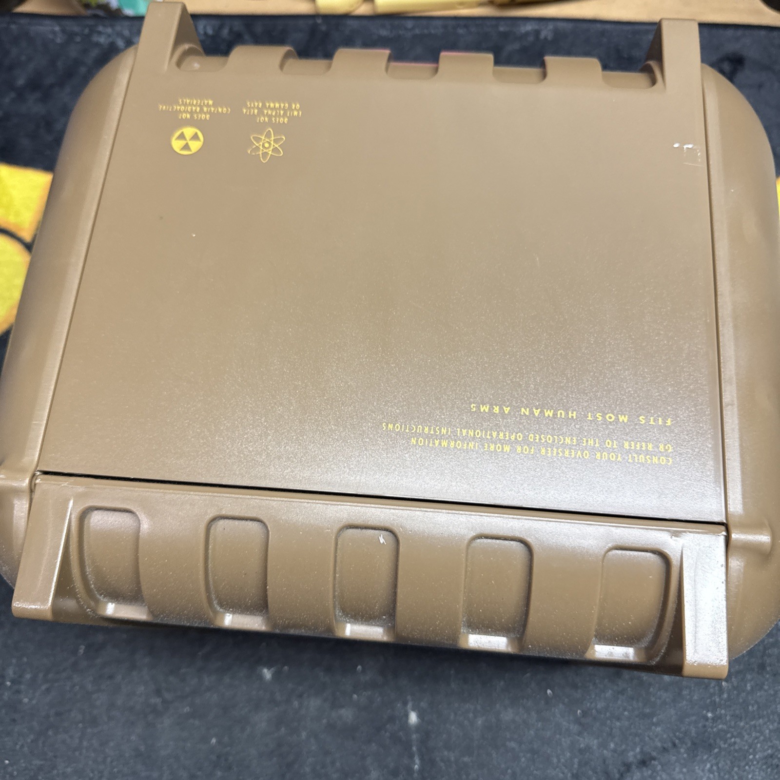Fallout 4 Pip-Boy Edition Pip Boy Case, Instructions, 3 Cell Inserts READ