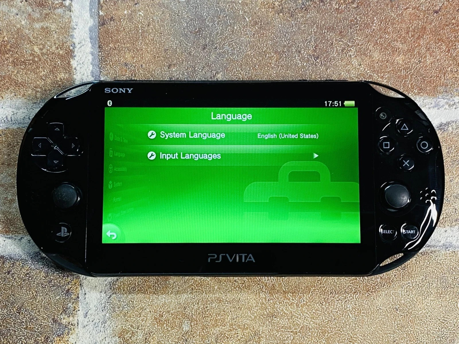 PS Vita Black PCH 2000 SONY PlayStation Japan 8GB Memory Charger No.3D