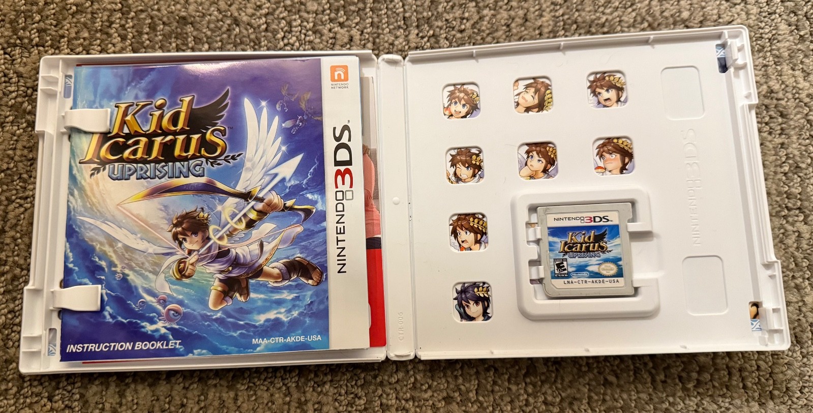 Kid Icarus: Uprising Nintendo 3DS (2012) CIB no stand/AR cards NTSC-U/C