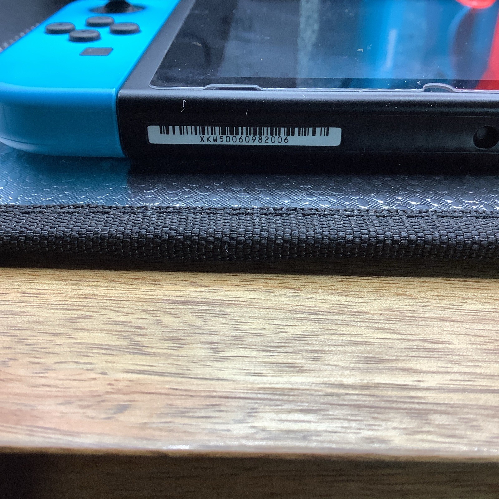 Nintendo Switch HAC-001(-01) 32GB Wi-Fi Console w/ Neon Red/Blue Joy-Con