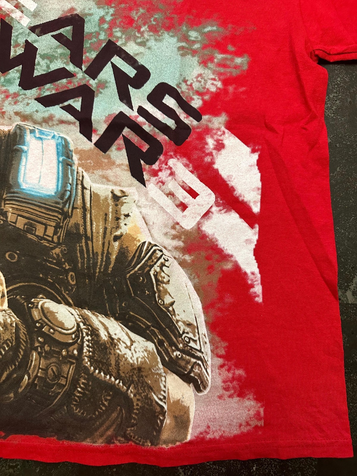 GEARS OF WAR 3 Marcus Fenix Shirt RED Large L PROMO Microsoft Store GOW