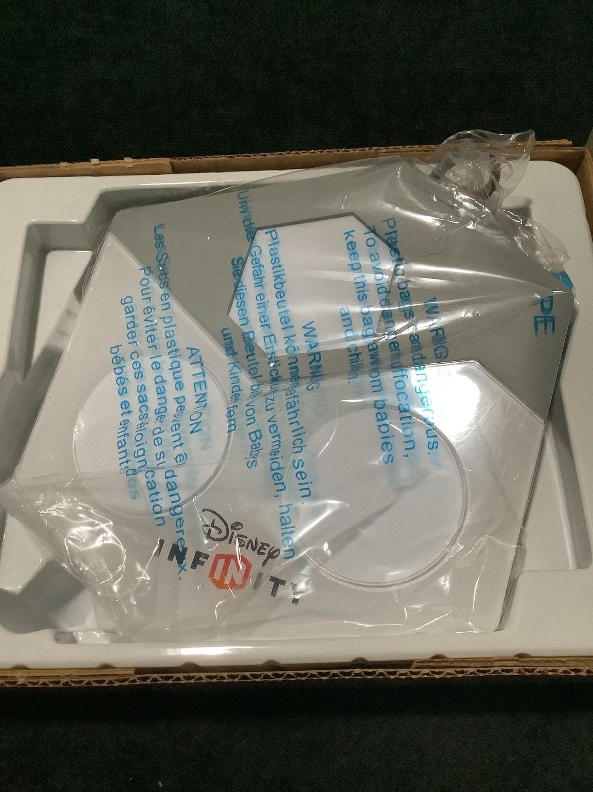 Disney Infinity USB PORTAL Base Pad – Model INF-8032386 – NEW w/ Characters
