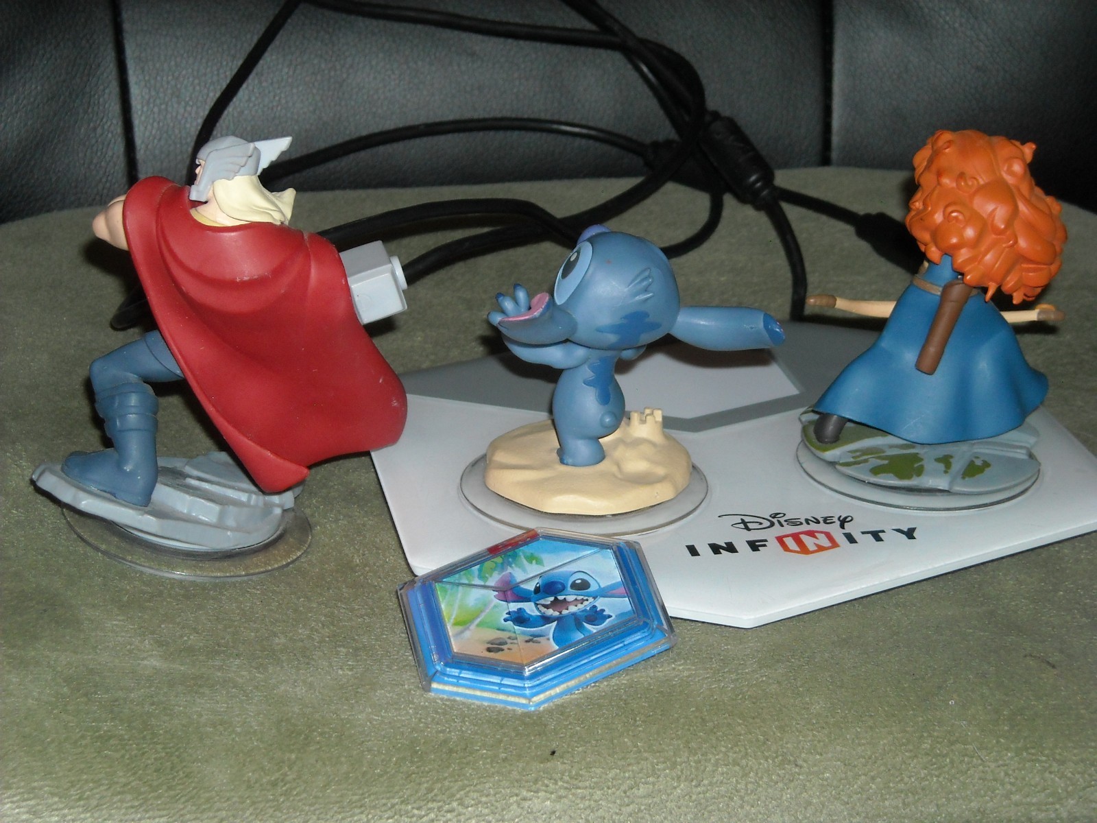 Disney infinity 4 Xbox 360 portal & Marvel Thor Merida Pixar Stitch + power disc