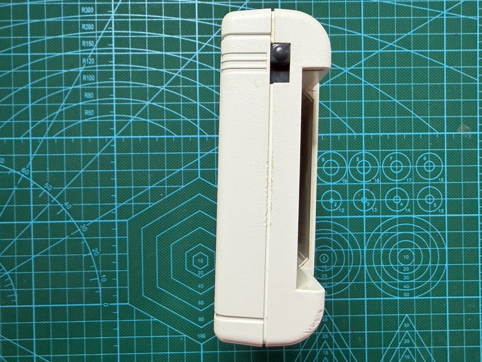 Extremely Rare White Nintendo Game Boy DMG MANI Limited – 100% Authentic
