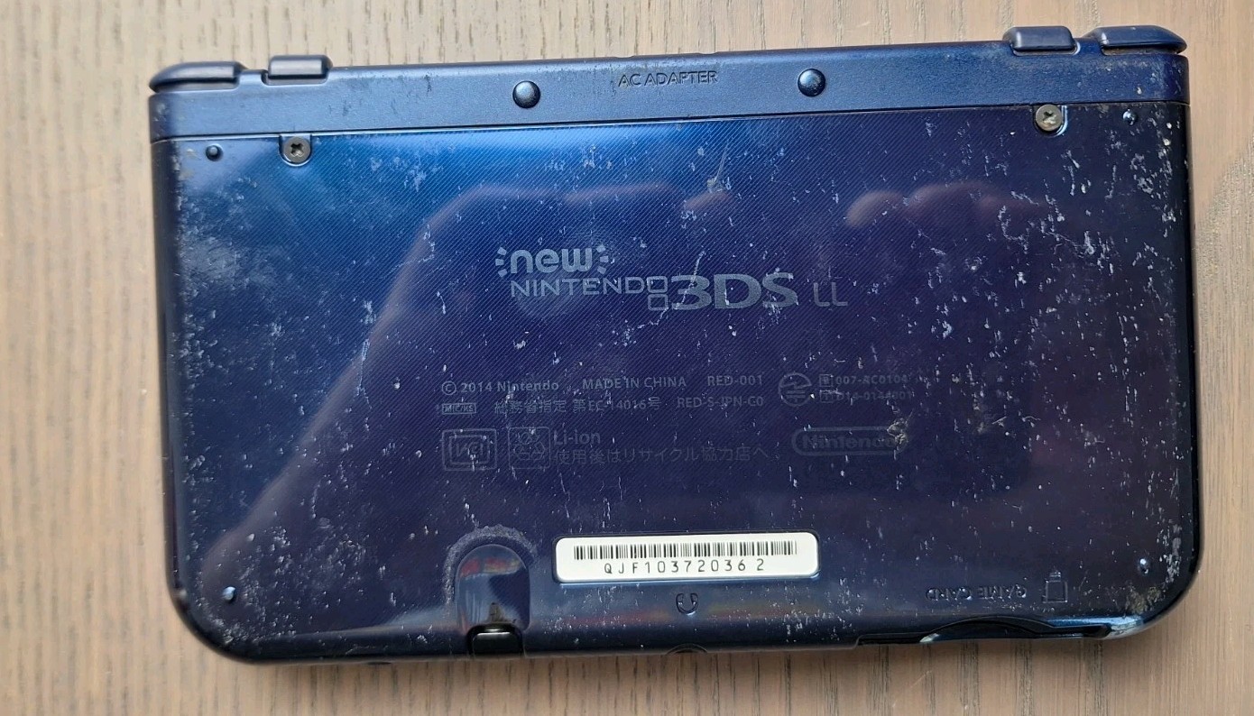 New Nintendo 3DS XL LL Metallic Blue Region Free 32GB SD CARD STYLUS