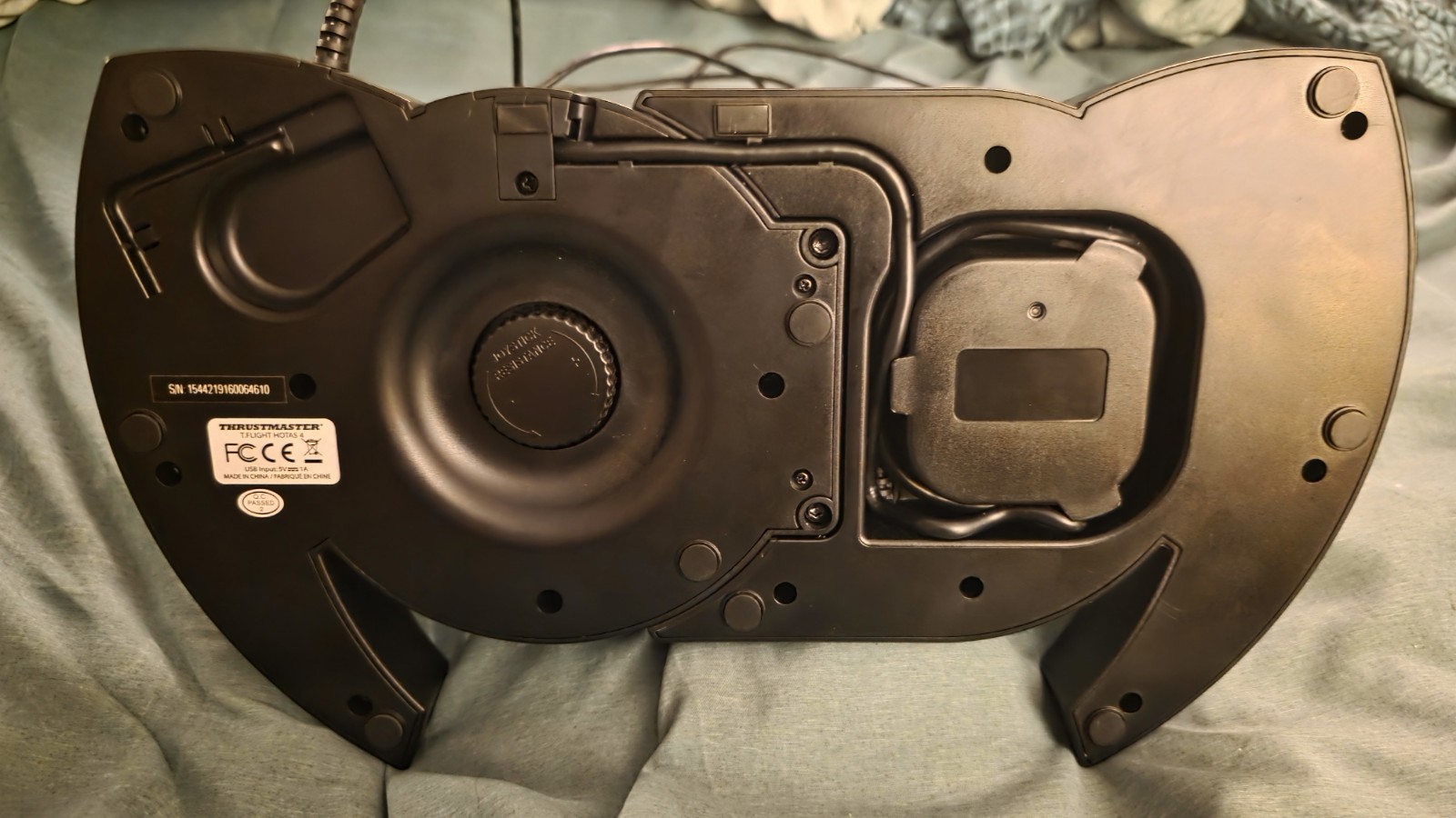 Thrustmaster T-flight Hotas 4 Joystick
