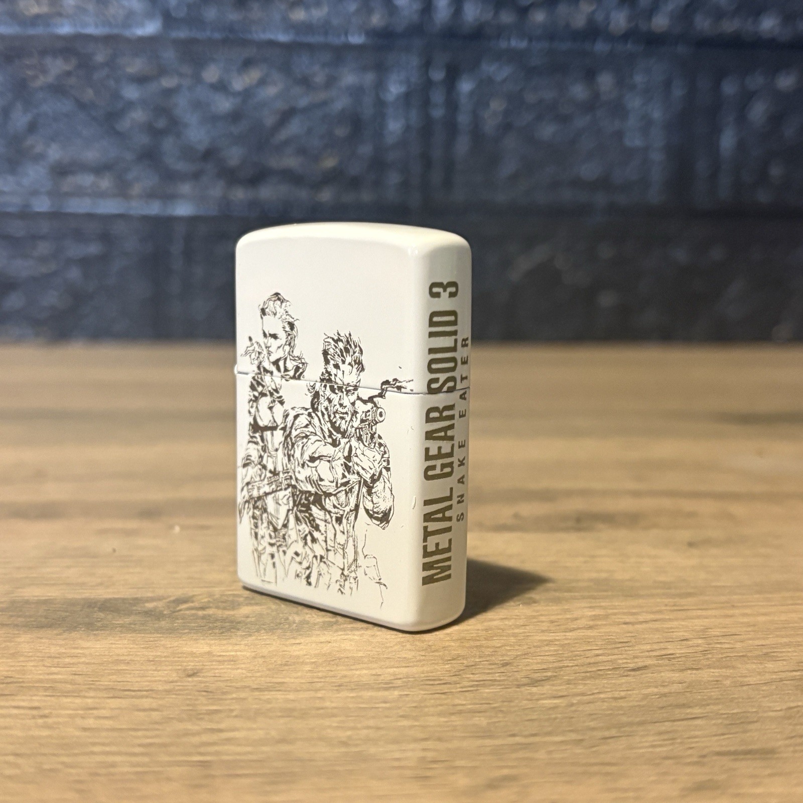 Metal Gear Solid 3 Snake Eater – Engraved White Flip Lighter In Gift Tin