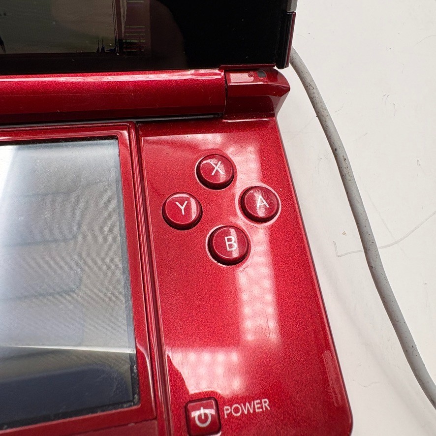 Nintendo 3DS Handheld Flame Red CTR-001 For Parts/Repair Broken Screen & Buttons