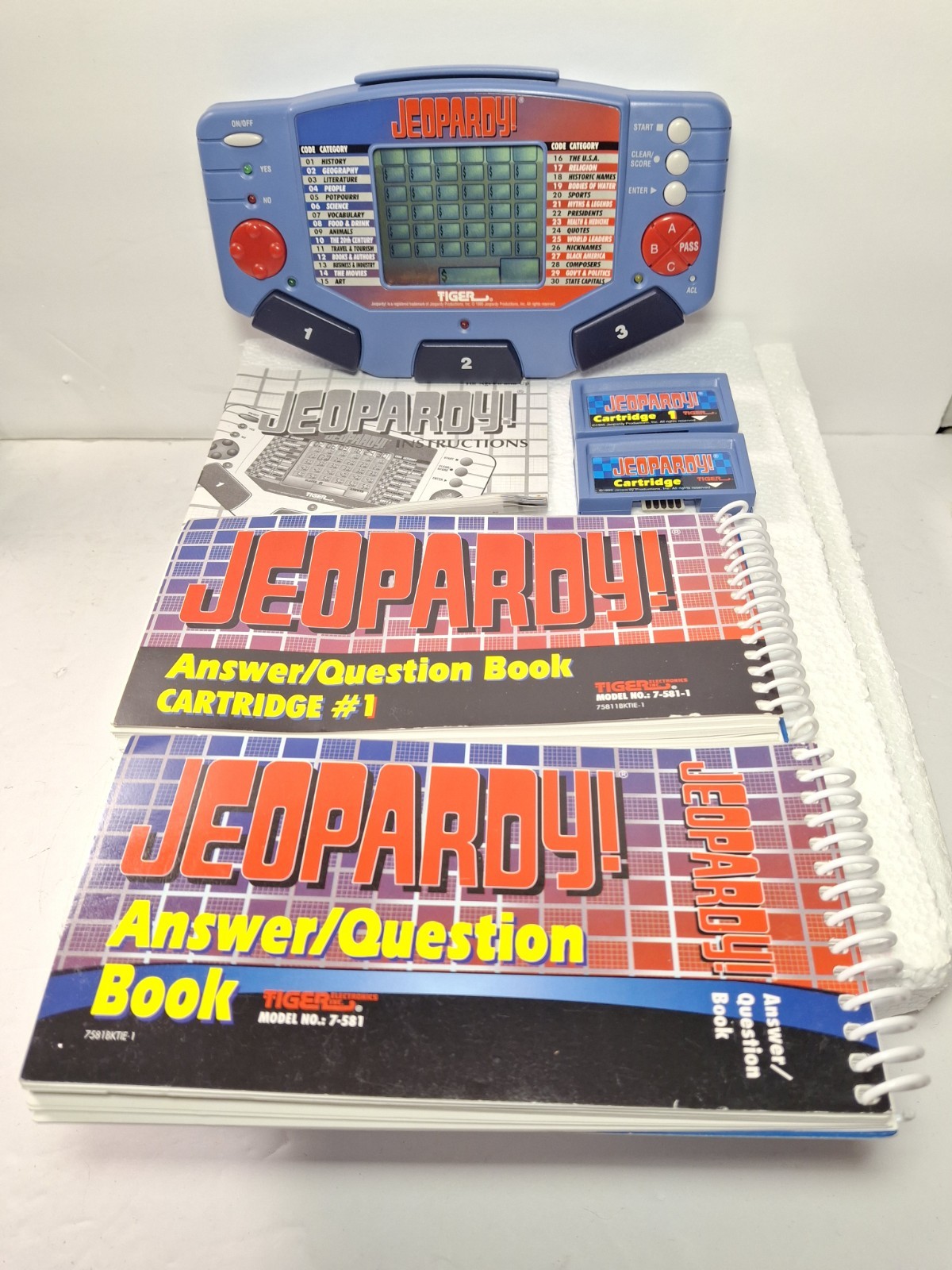 1995 Talking Jeopardy Tiger Electronics Video Game Handheld with Instructions