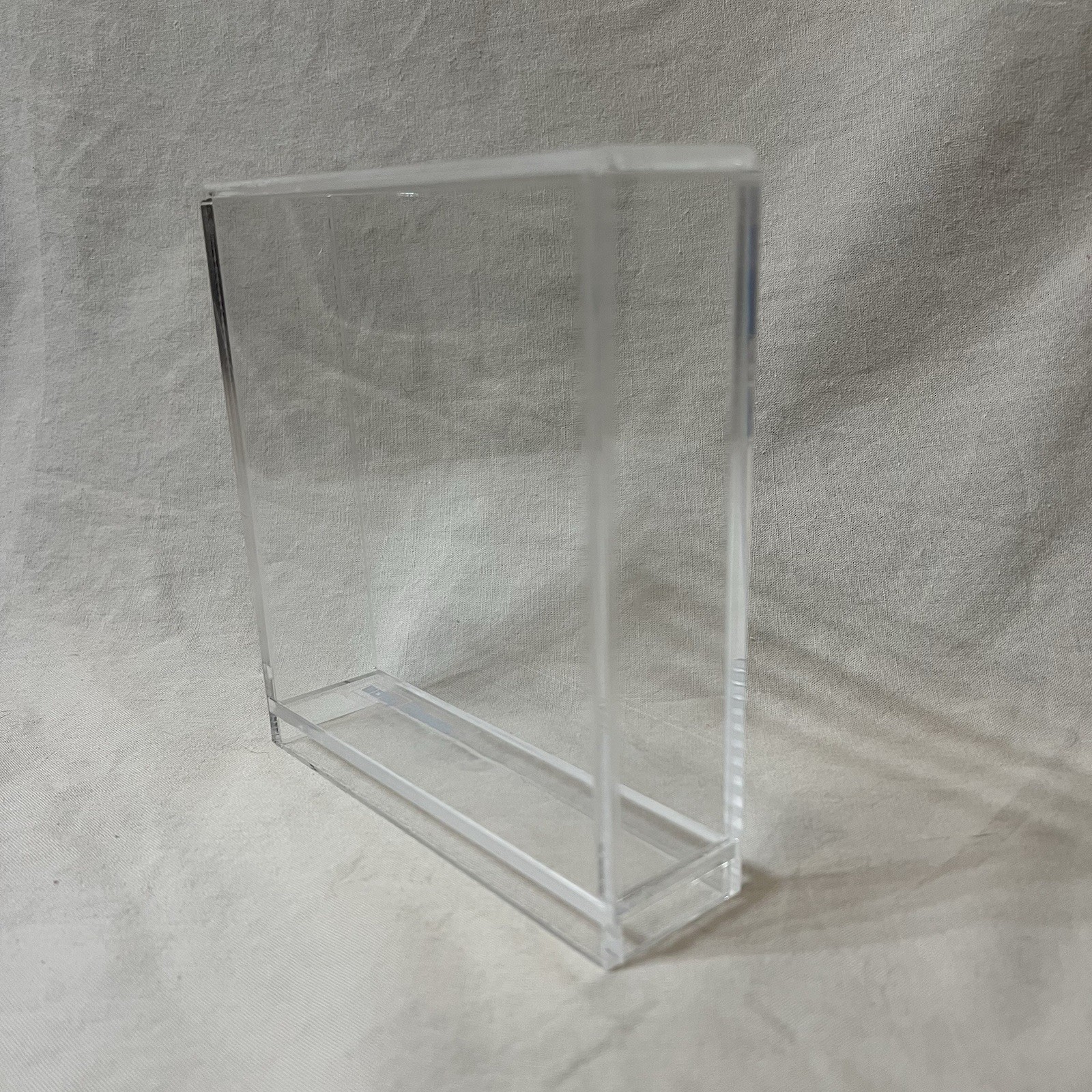 Acrylic Display Case for Nintendo Game Boy, Advance, & Color – UV Protection
