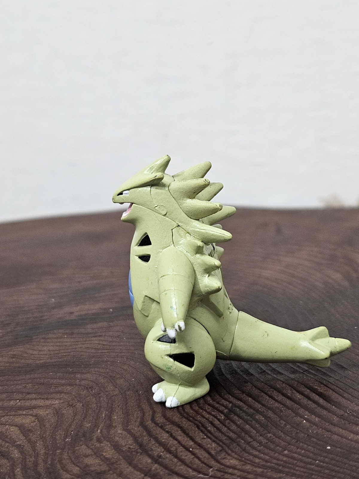 Tyranitar (Lighter color) Pokemon Monster Collection Figure Tomy D06 1.8in