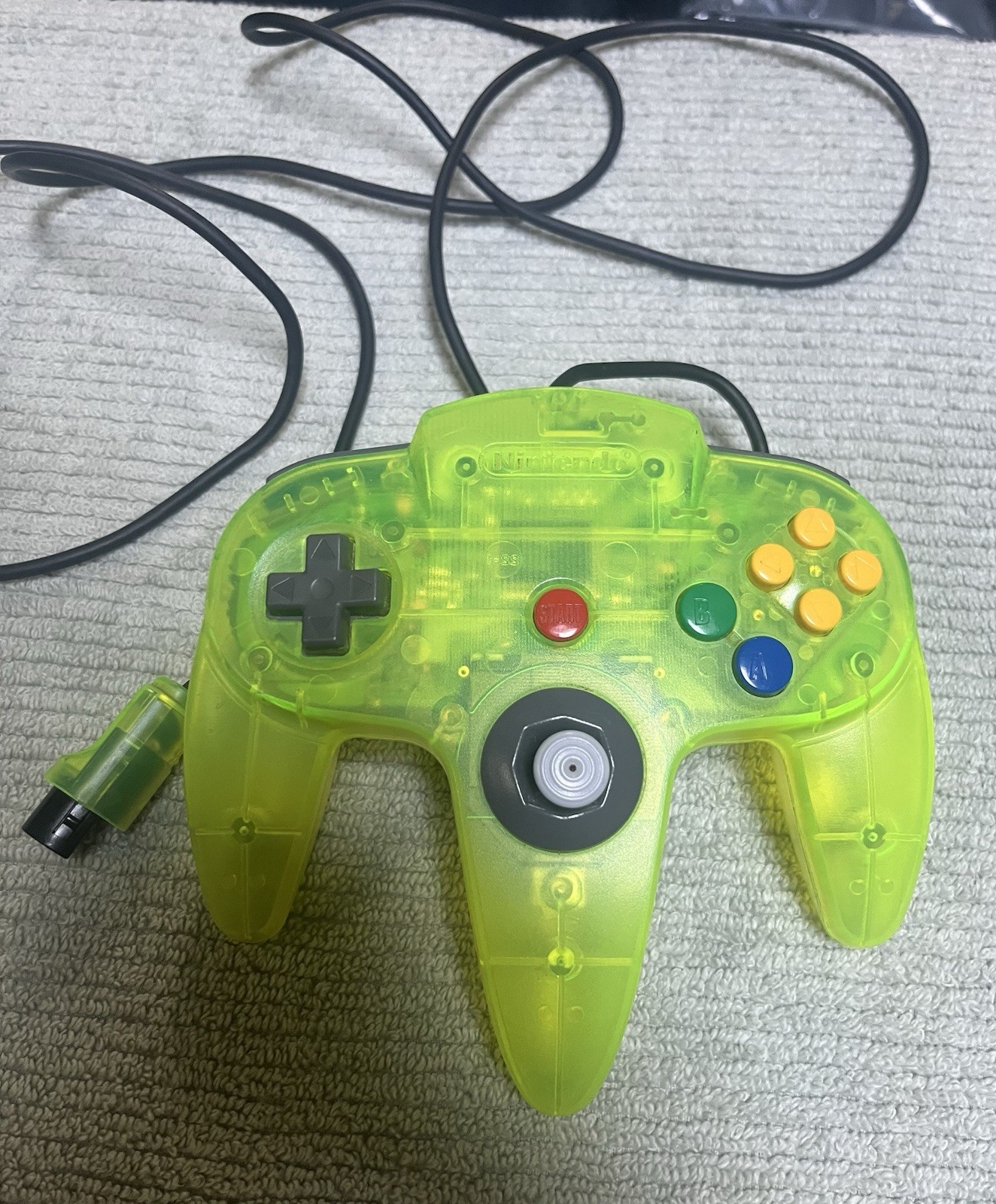 Nintendo 64 Extreme Green Controller Lime Neon Toys-R-Us Exclusive