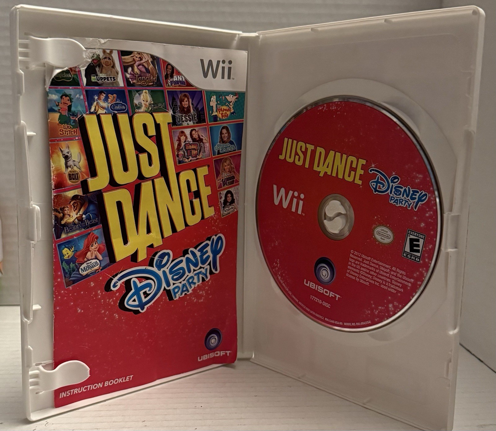 Just Dance: Disney Party (Nintendo Wii, 2012) Complete, CIB- Tested