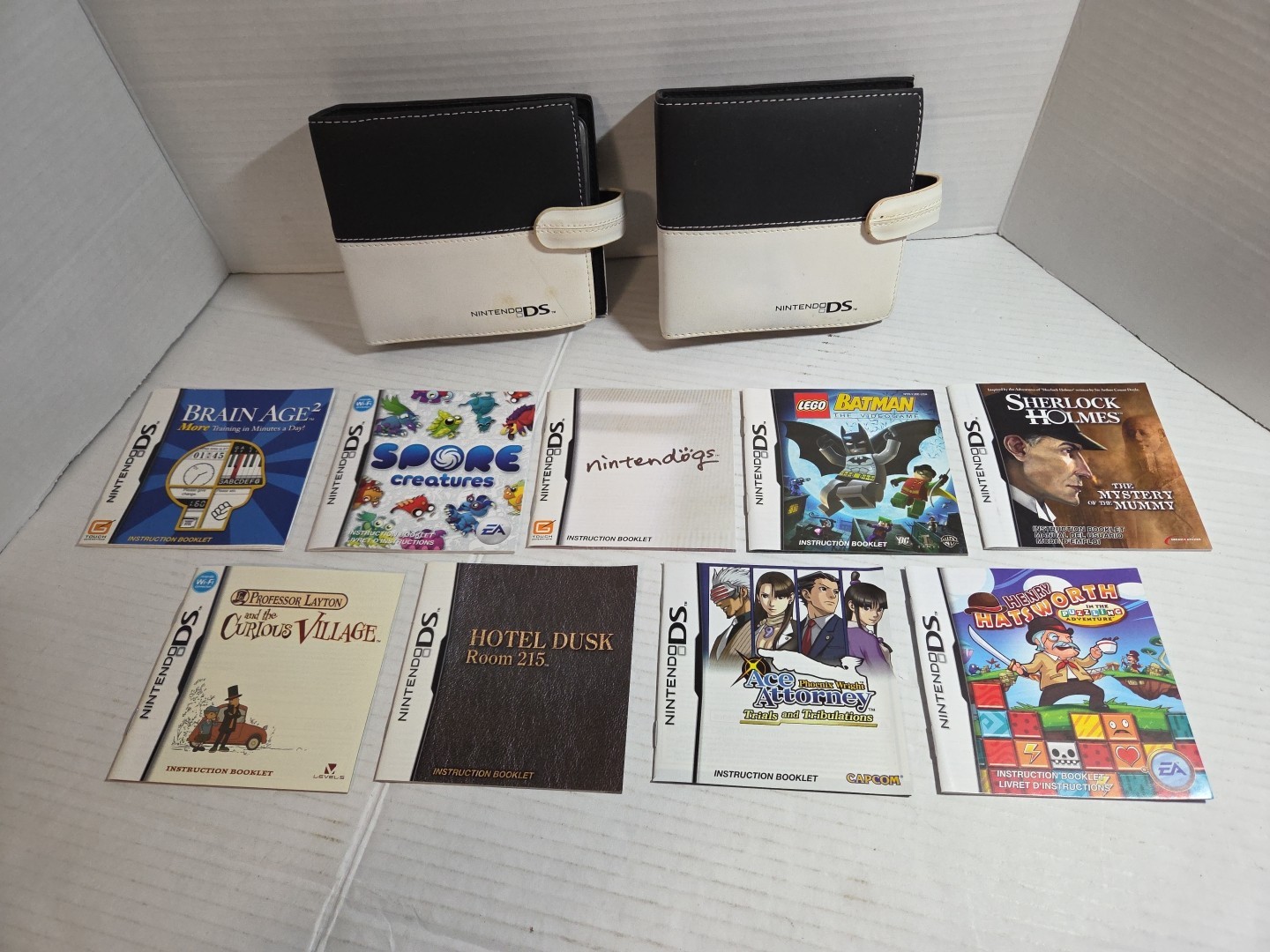 2 Nintendo DS Game and Manual Carrying Case- Black and White (With Manuals)