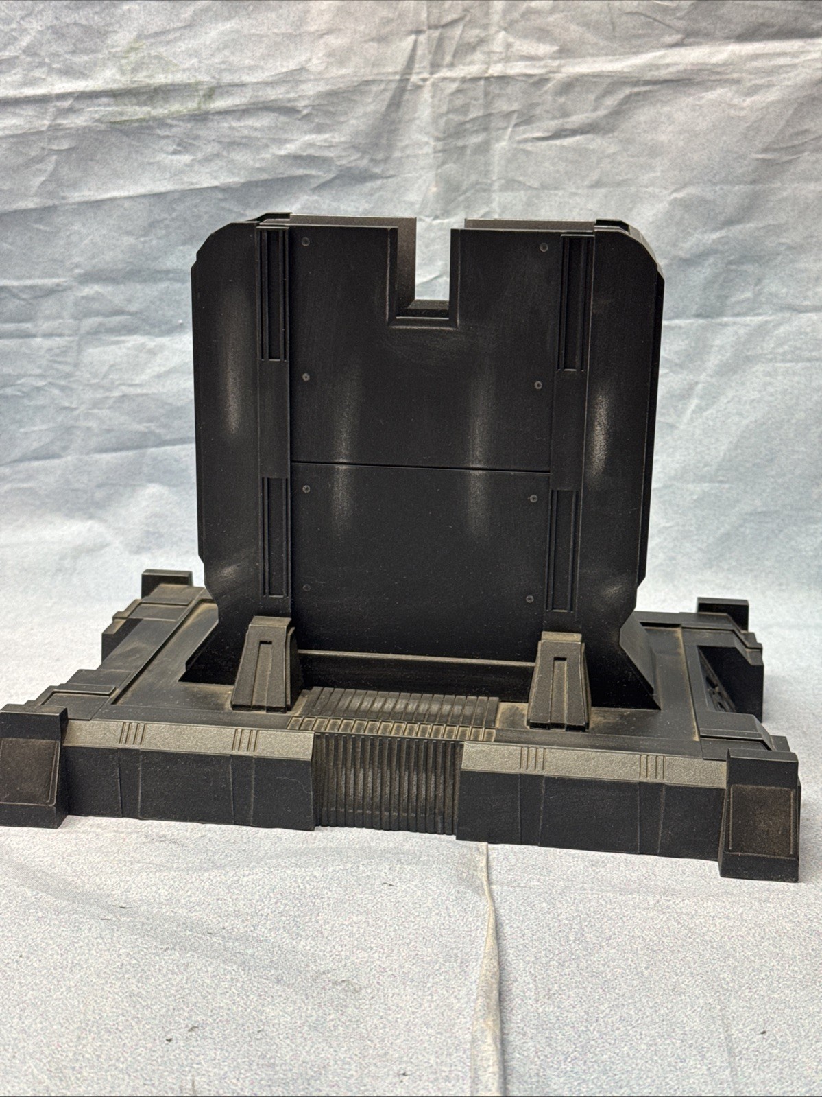 HALO 3 LEGENDARY EDITION MASTER CHIEF HELMET WITH BASE STAND AND GAME NO BOX