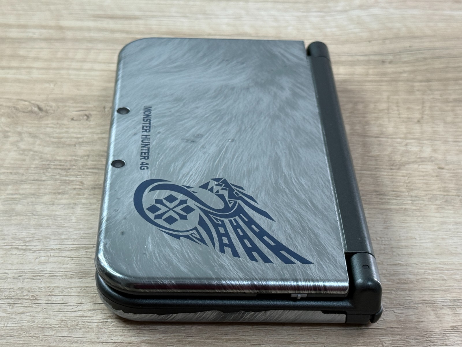 RANK B+ IPS Nintendo New 3DS XL Monster Hunter 4G Console IPS Screen TOP D1837