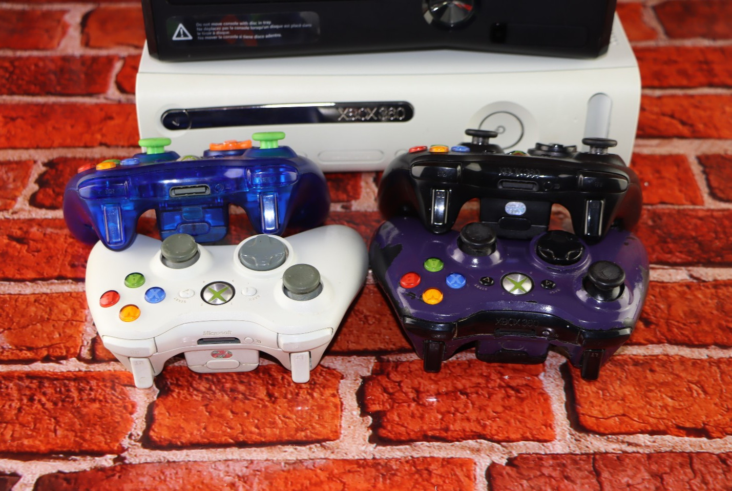 2X Xbox 360 Consoles S 4X Controller Bundle PARTS OR REPAIR