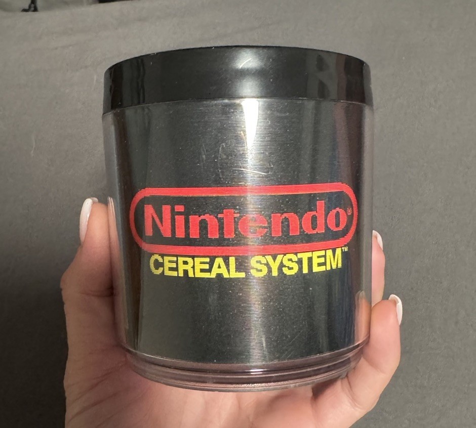 Vintage Nintendo Cereal System Holographic Motion Mug + Bonus Zelda Lenticular