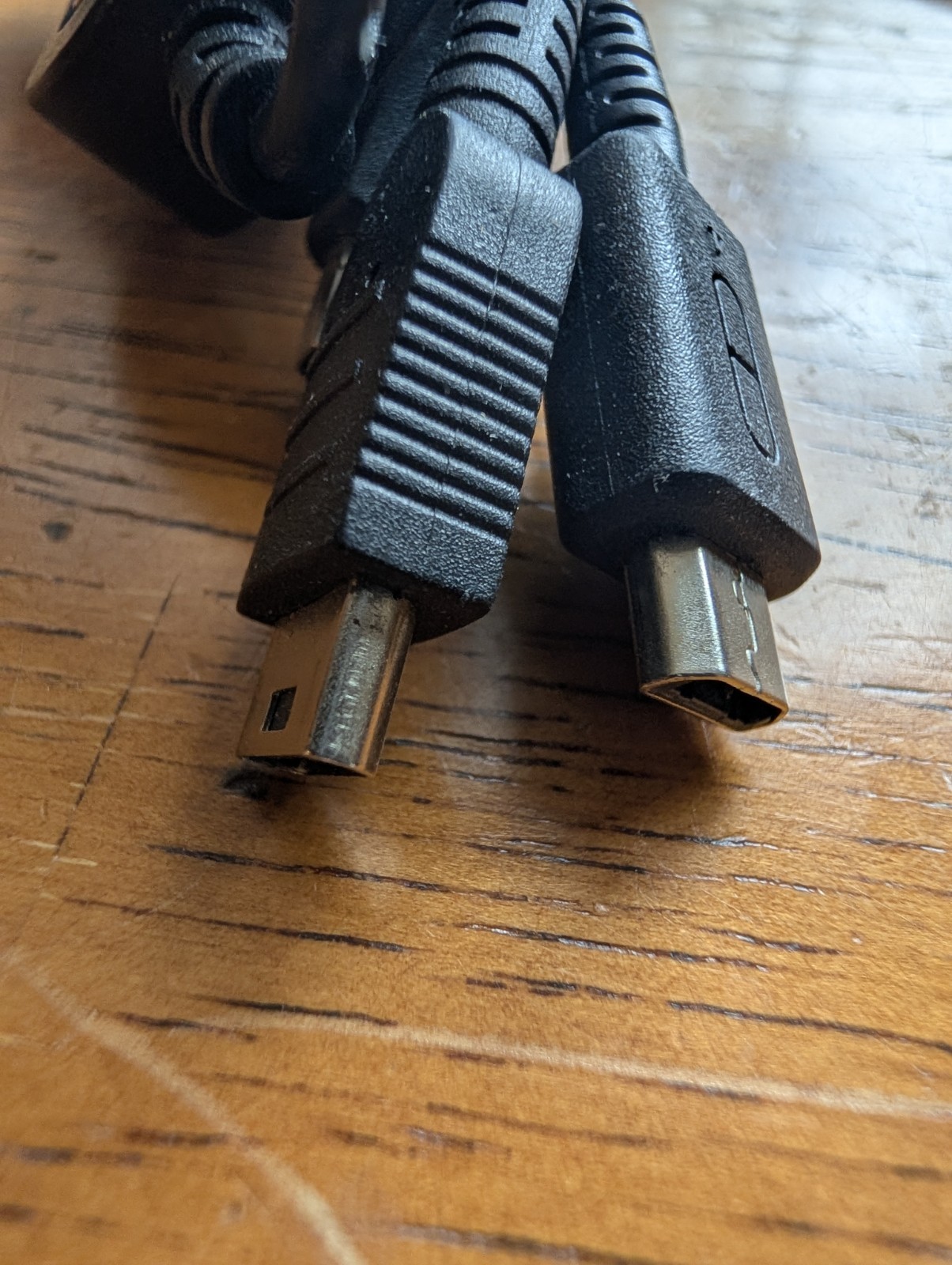 Gigaware Universal 5V-2A Gaming AC Power Adapter Multi-Connector 26-1436