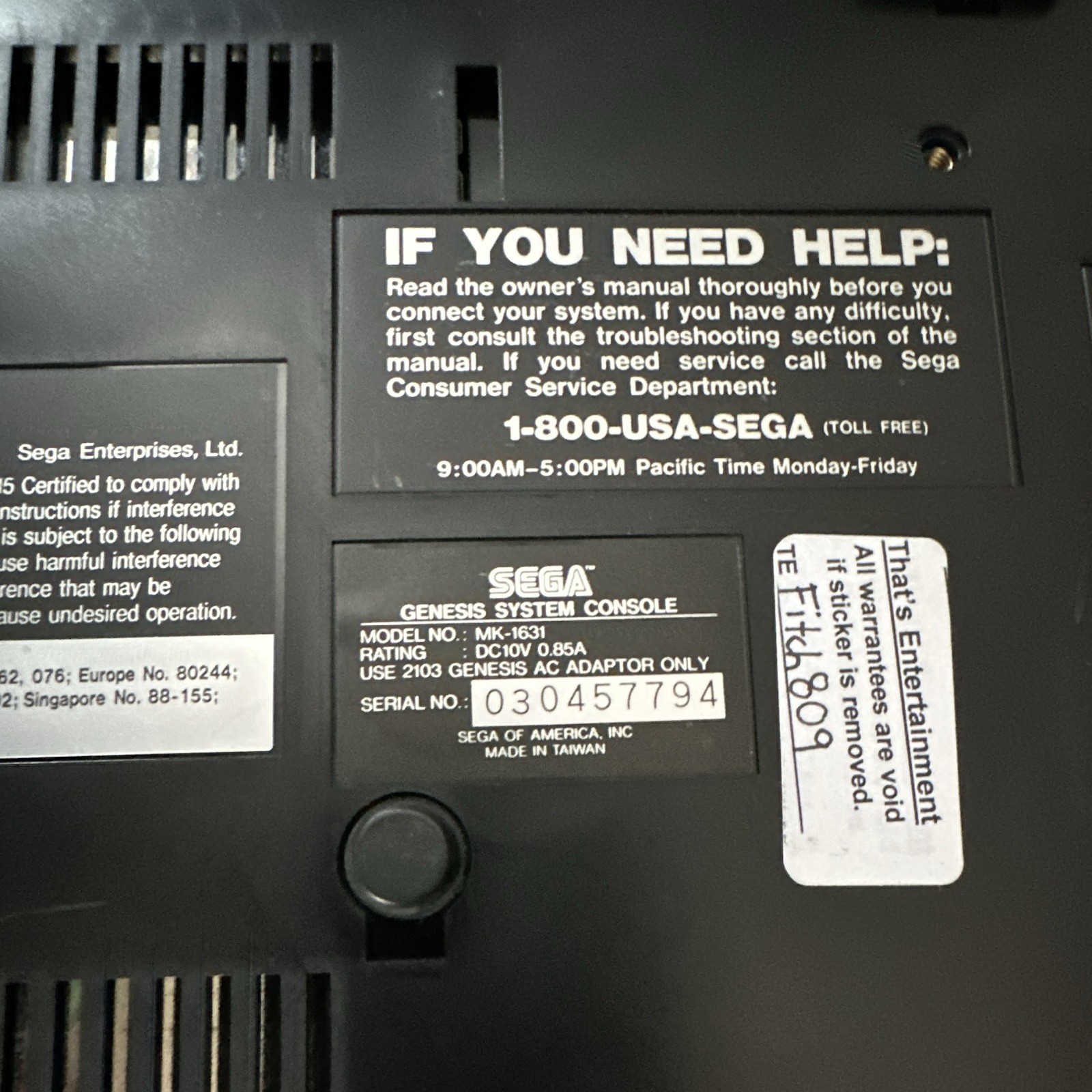 SEGA Genesis 16-Bit Console Lot MK-1601 and MK-1631 4 Controllers + AC Adapters