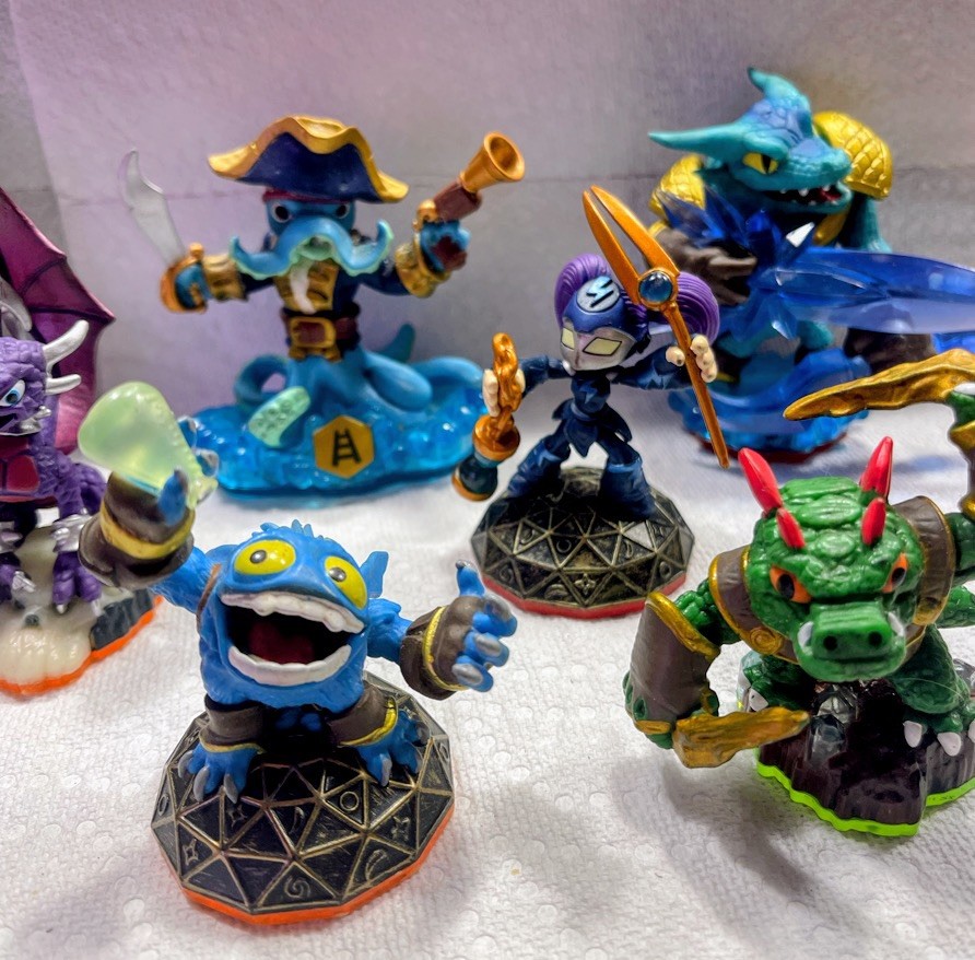 Activision Skylanders Spyro’s Adventure Figure Lot – Lot of 7 figures