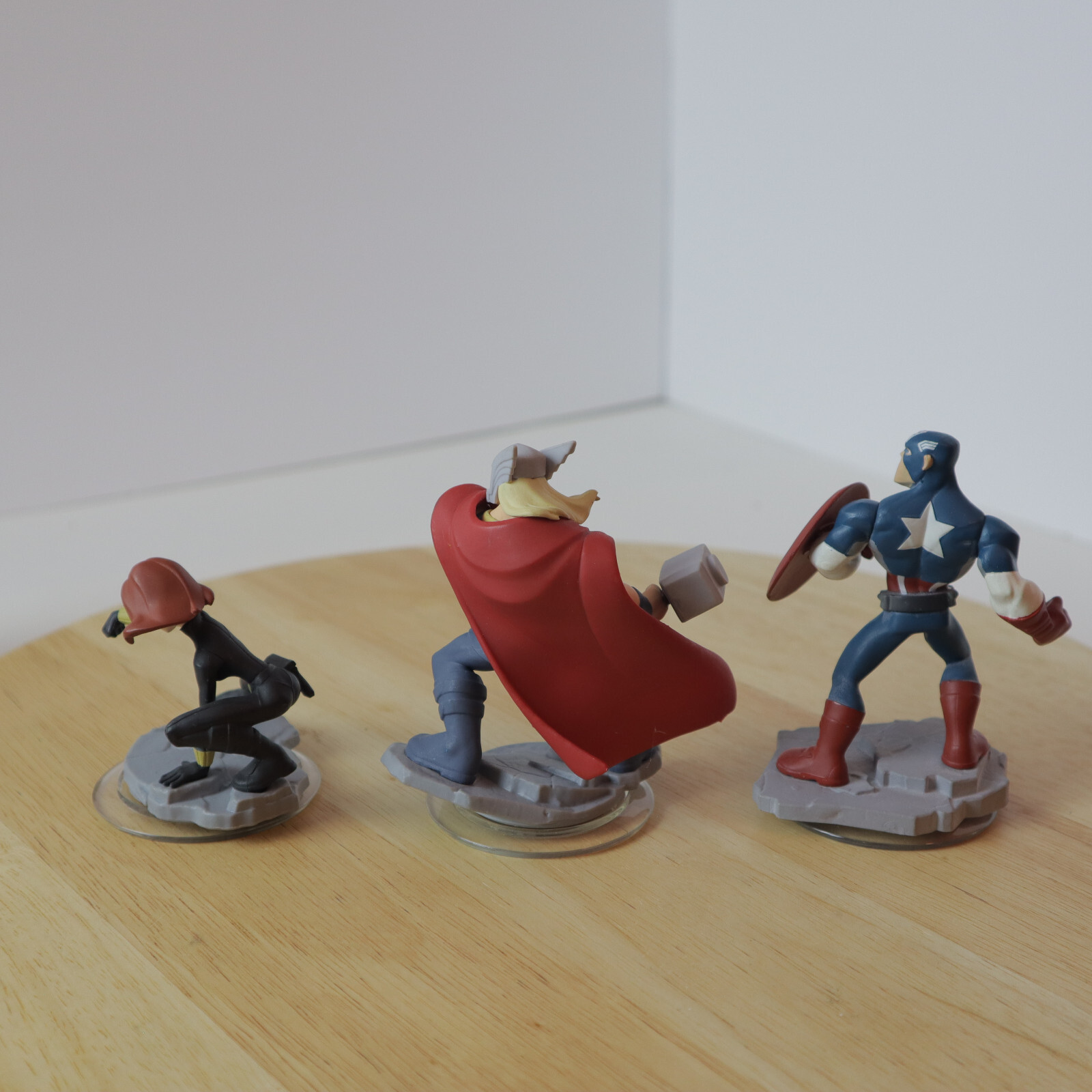 Disney Infinity 2.0 Marvel Lot Captain America Hulk Thor Black Widow Iron Man +