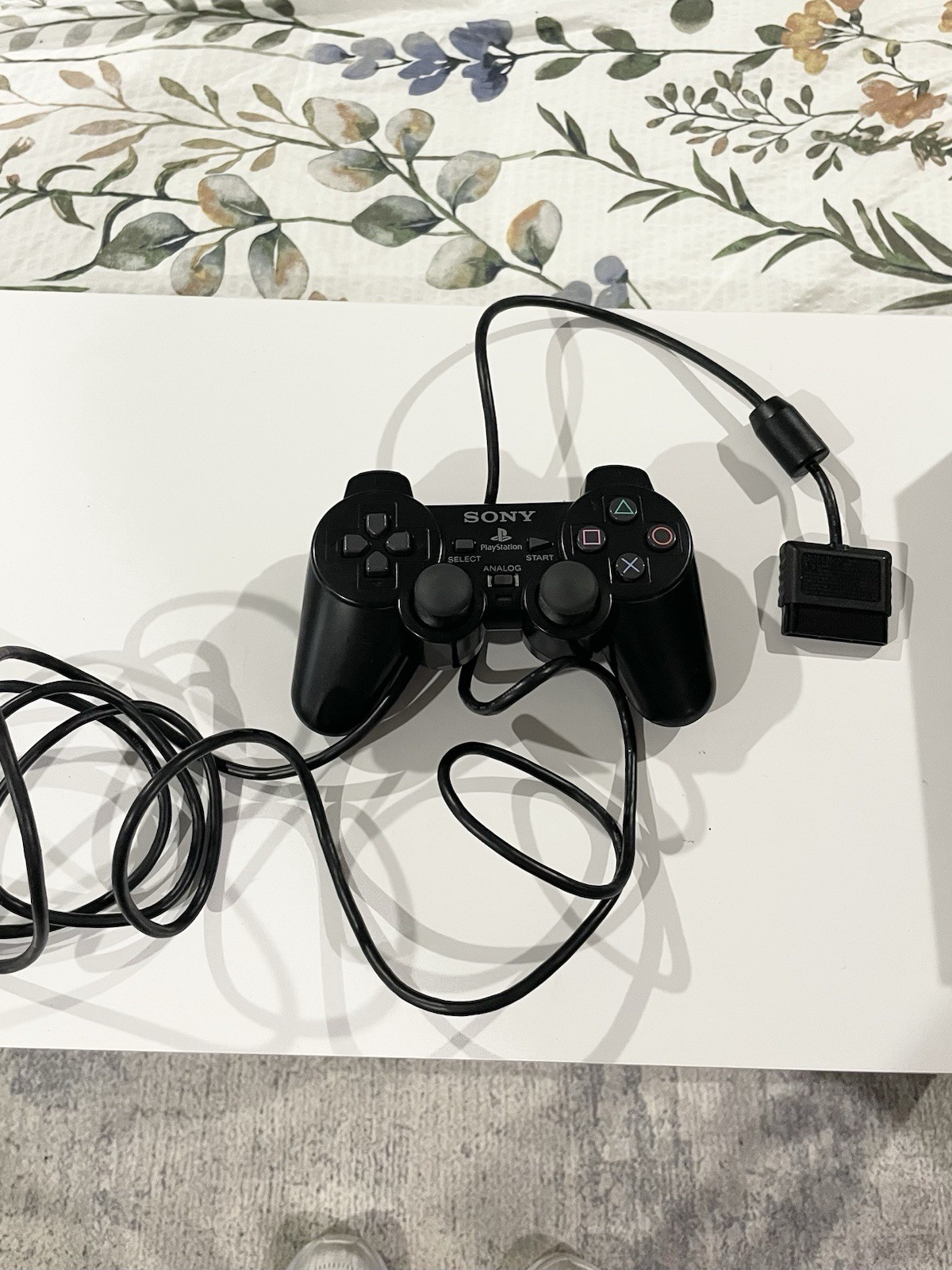Sony PlayStation 2 “Fat” model SCPH-50001/N Black Console w/controller & wires