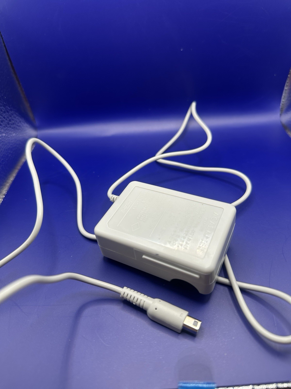 Nintendo DSi console Red with charger! Tested and Working. Japanese console