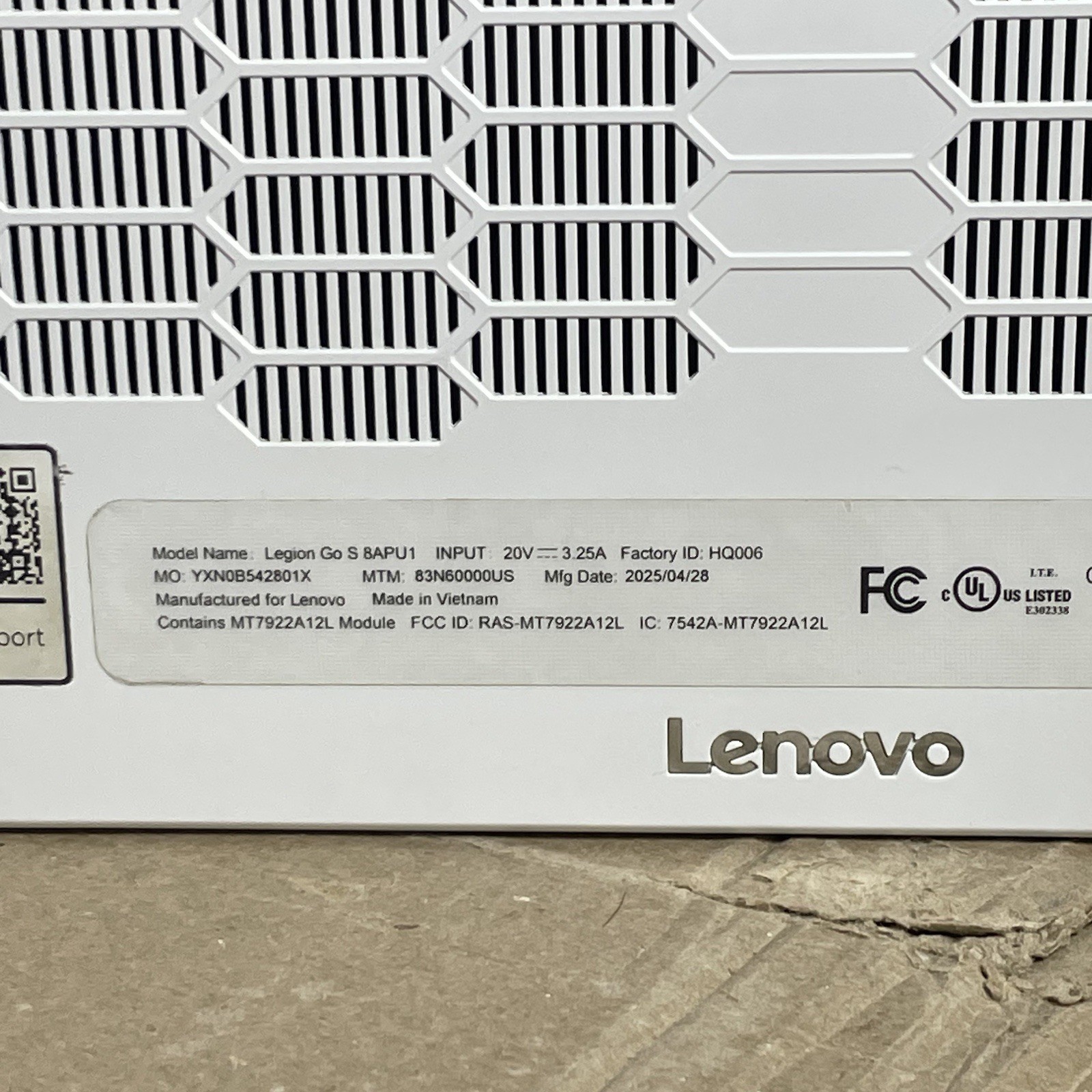 Lenovo Legion Go S Z1 Extreme 32GB Ram White. (Windows OS) No Charger. READ