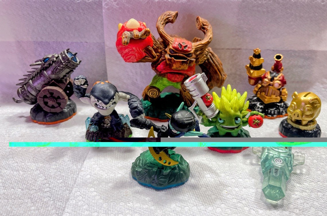 Activision Skylanders Spyro’s Adventure Figure Lot – Lot of 8 figures