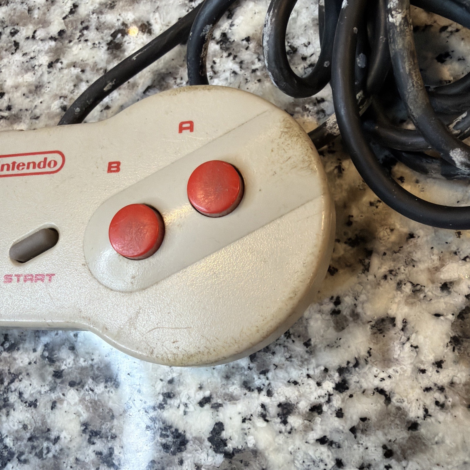Nintendo NES NES-039 Dog Bone Controller Official Authentic Not Tested