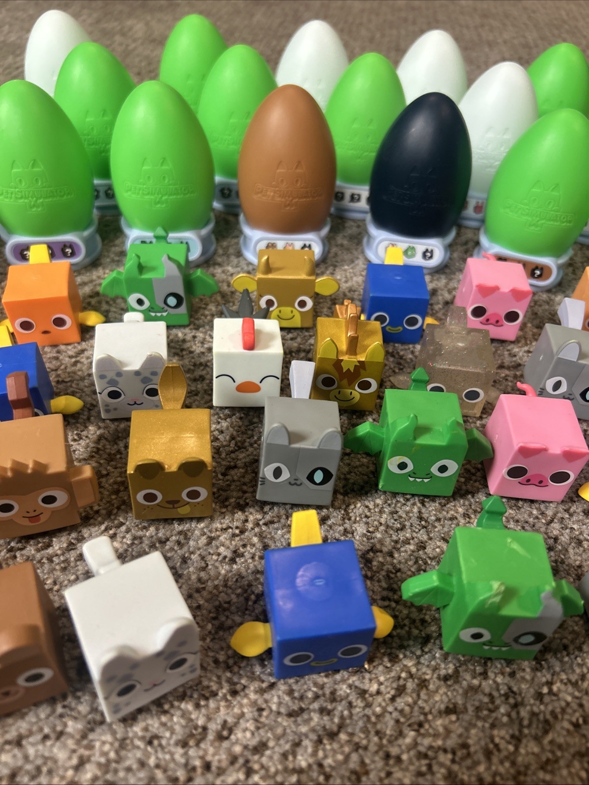 Pet Simulator X Series Large Lot Eggs Figures Keychains