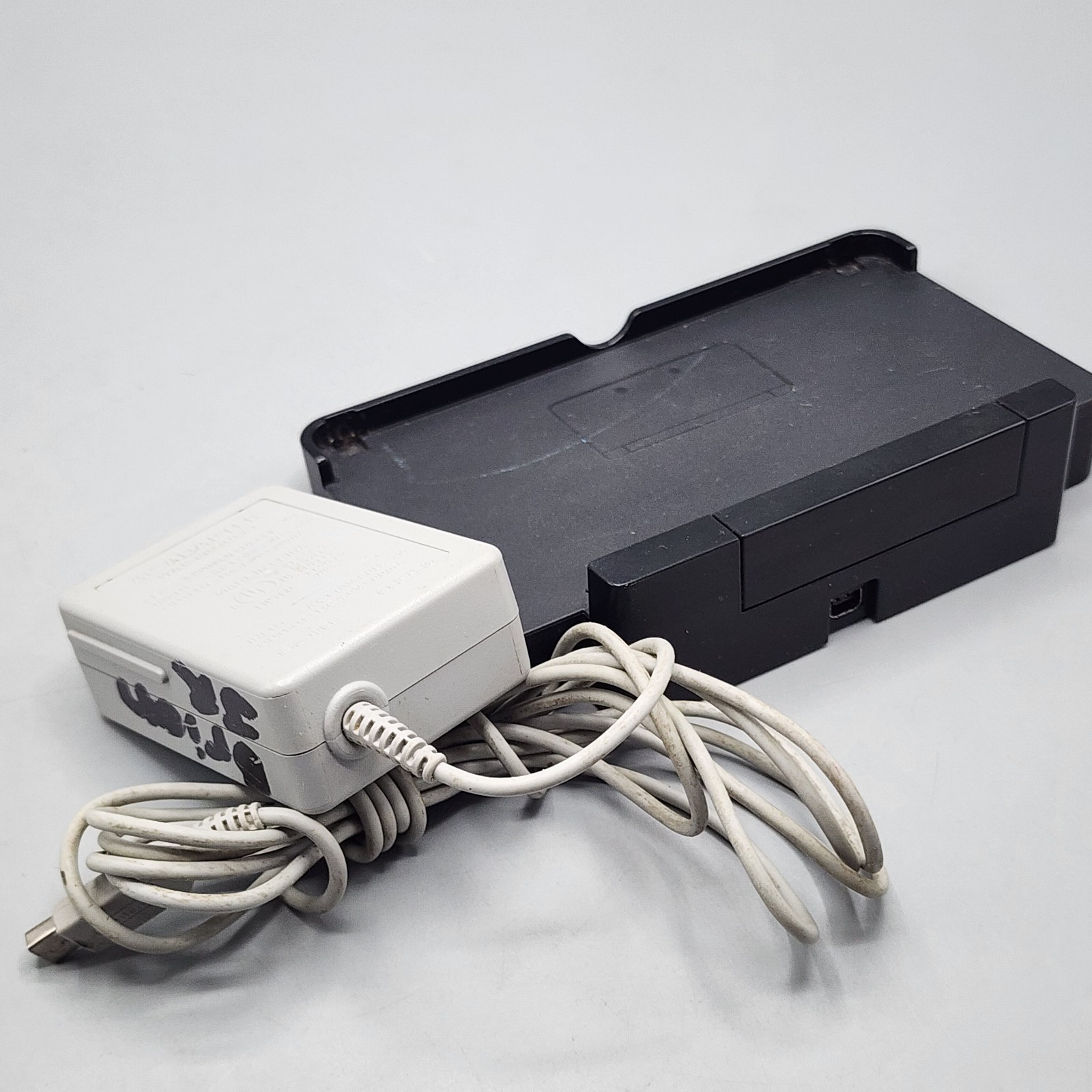 Nintendo 3DS Charging Dock Station And Charger – OEM – Tested